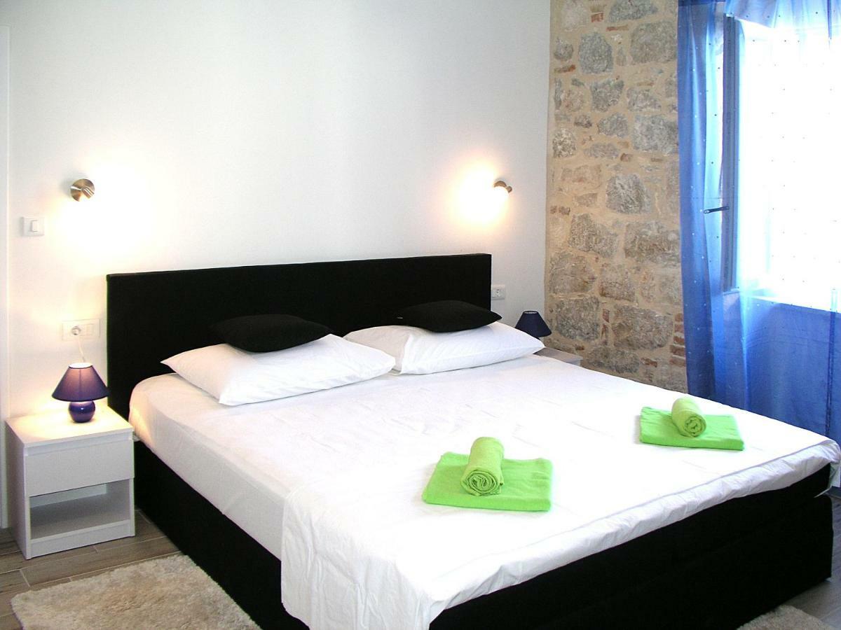 Apartmani Klara I Gracia Split Extérieur photo